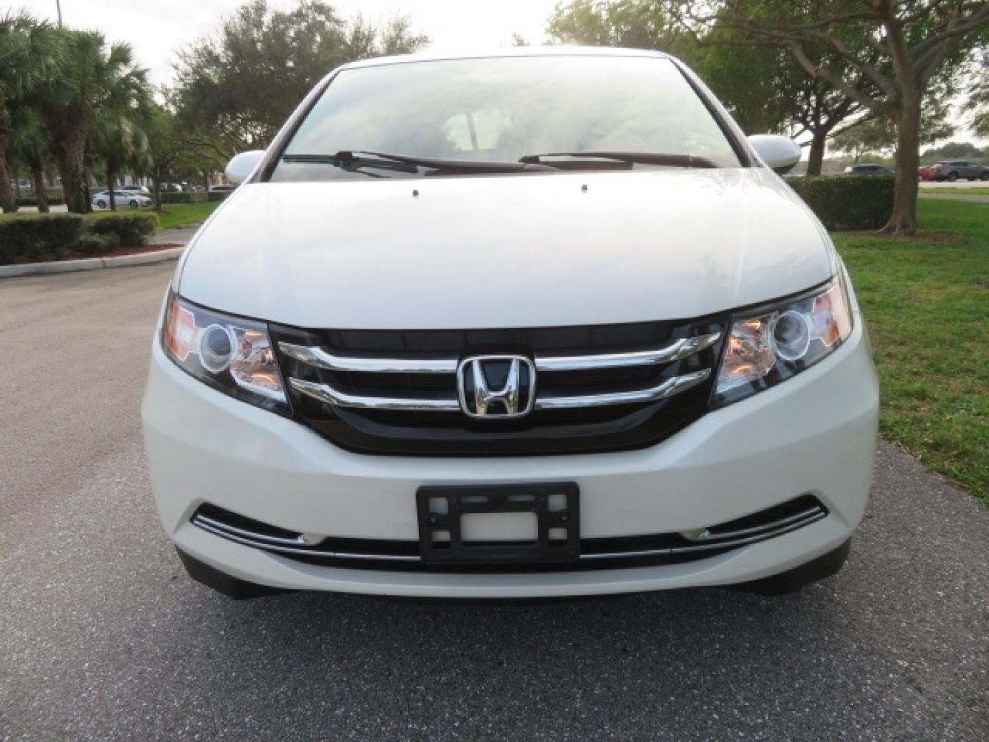 2016 White /Truffle Honda Odyssey (5FNRL5H63GB) , Automatic transmission, located at 4301 Oak Circle #19, Boca Raton, FL, 33431, (954) 561-2499, 26.388861, -80.084038 - You are looking at Gorgeous Pearl White Diamond 2016 Honda Odyssey EX-L VMI Northstar Handicap Wheelchair Conversion Van with 79K Original Miles, In-Floor Power Side Entry Ramp with Kneeling Van Function, Passenger Side 6 Way Transfer Seat, Quick Release Driver's Seat, Hand Controls, Tie Down System - Photo#8